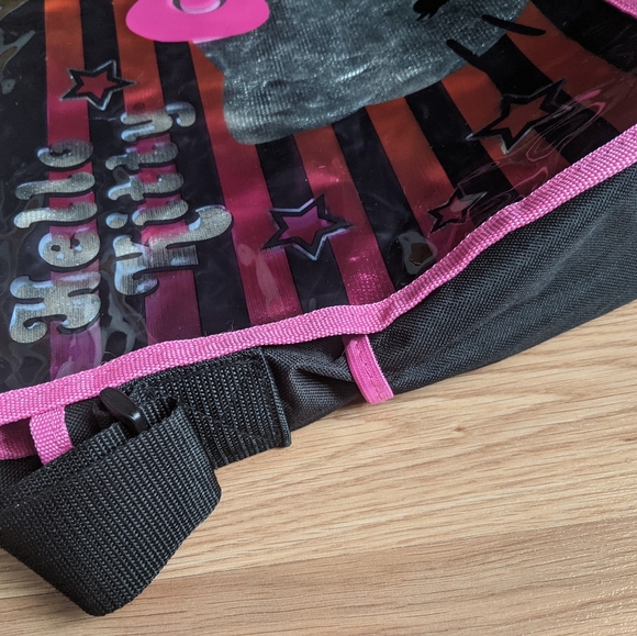 Hello Kitty Messenger Bag - Picture 4 of 8